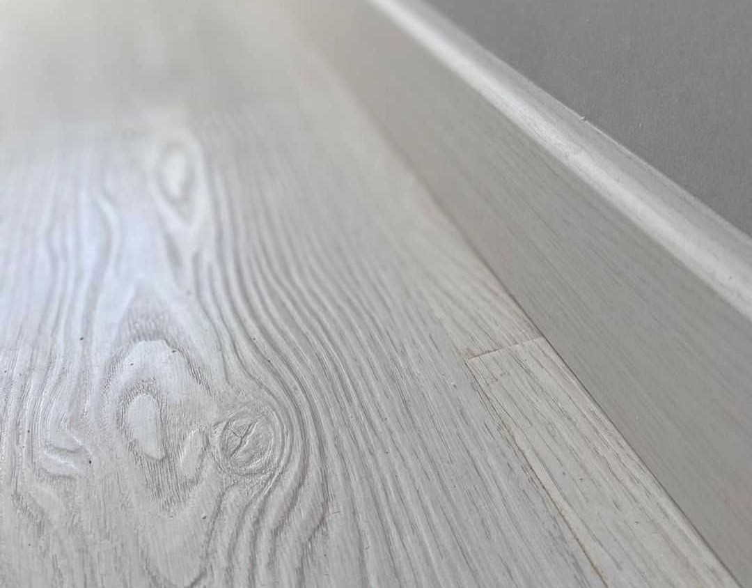 Плинтус МДФ Волшебная палочка. Гарден .201 Дуб молодой