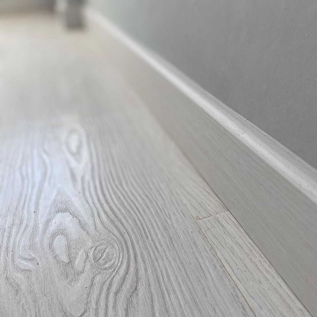 Плинтус МДФ Smartprofile Strong 80М Дуб винтаж светло-серый